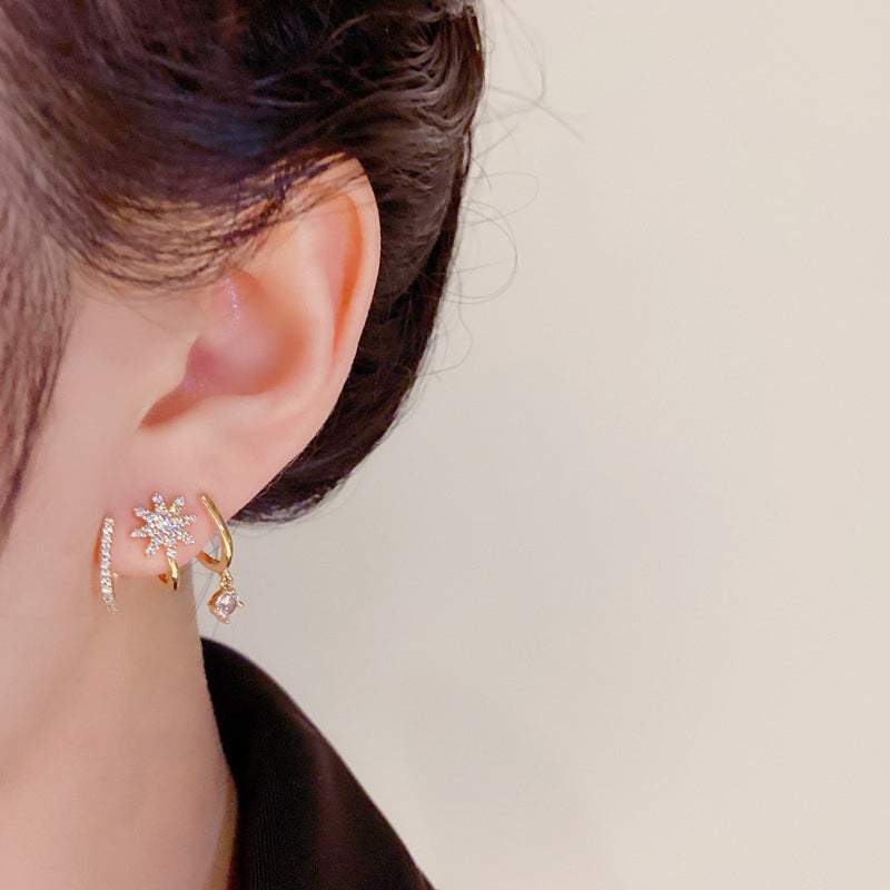 Sparkling Claw Earrings For Women