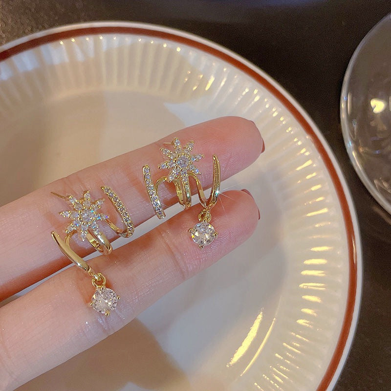 Sparkling Claw Earrings For Women